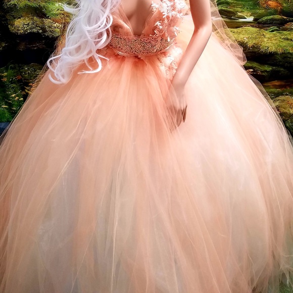 SAMPLE GOWN ONLY-LARISSA Peach Ivory Wedding Ballgown - Picture 2 of 8